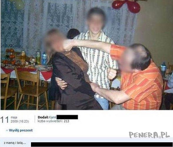 A ponoć z rodziną najlepiej na zdjęciach? Nie z tą